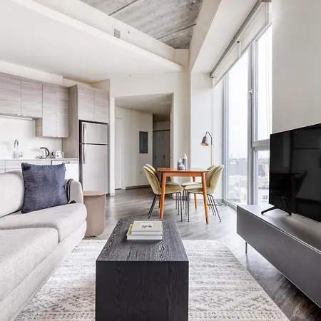 Bucktown 2Br W Lounge Roof Gym 1 Block To L Chi-663 Apartment